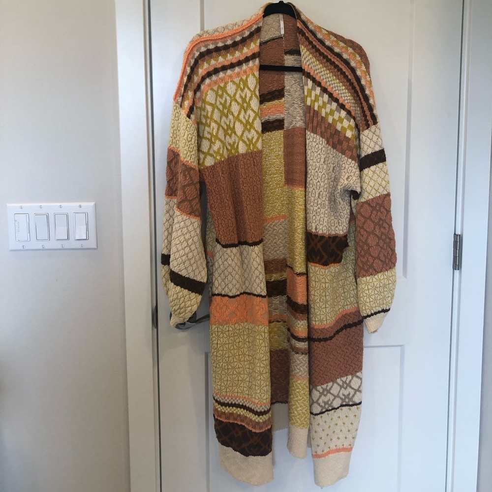 ✨LIKE NEW✨ Free People Cardigan.  Worn only a few times!  Size Small.
